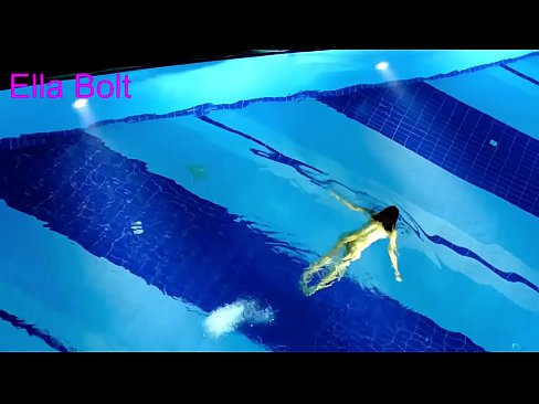 ❤️ Non posso smettere di guardare, giovane bionda catturata nuotare nuda nella piscina del resort ELLA BOLT ☑ Super pornoal it.xxxtun.ru ❌️❤